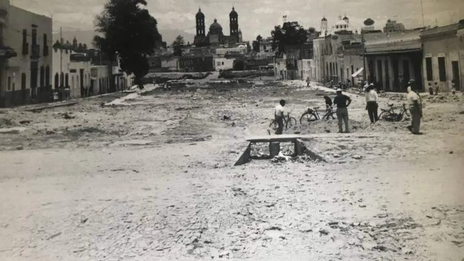 Calle 3 Oriente en Analco, antes la barranca